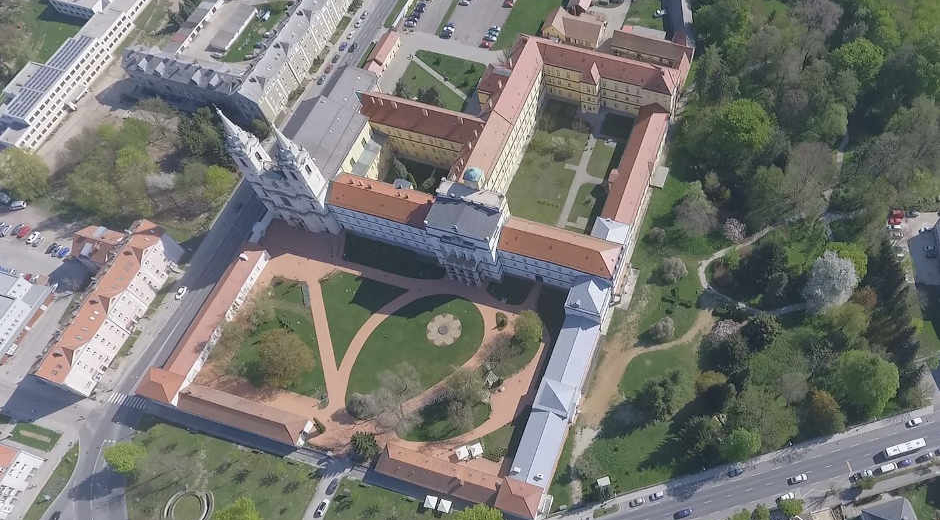 ZIRC TAVASSZAL MADÁRTÁVLATBÓL