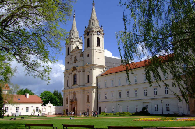 ZIRC IS THE CAPITAL OF BAKONY