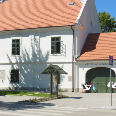 REGULY ANTAL MÚZEUM ÉS NÉPI KÉZMŰVES ALKOTÓHÁZ Galéria