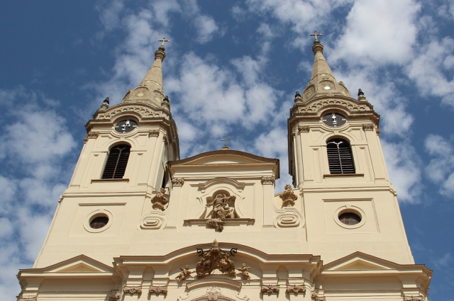 FRONT OF THE BASILICA OF ZIRC