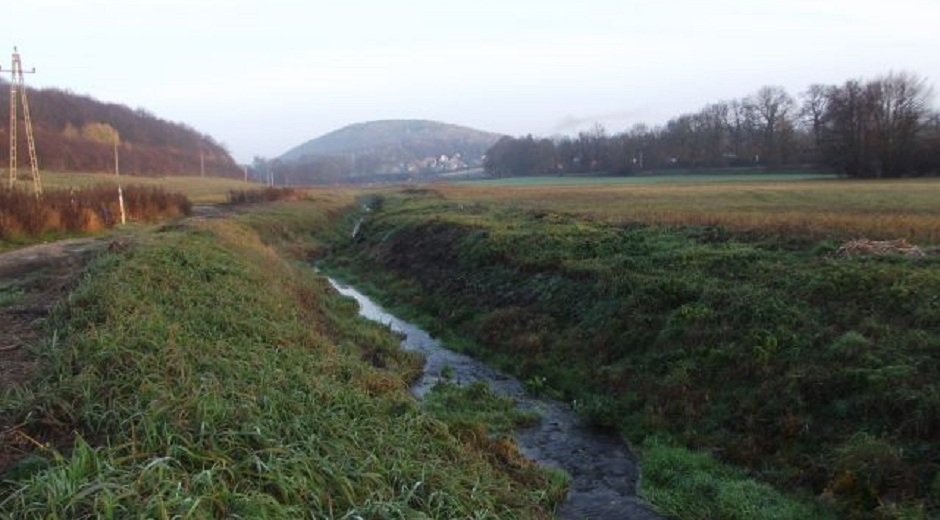 SZESZTRA-HEGY