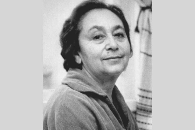 BÉR JÚLIA