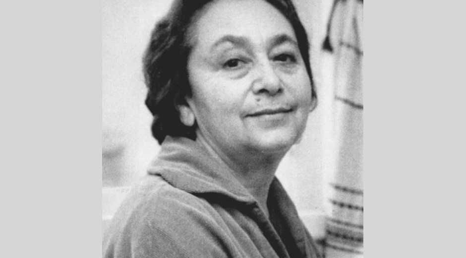 BÉR JÚLIA BÉR JÚLIA