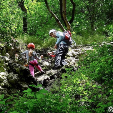 SZIKLAMÁSZÁS